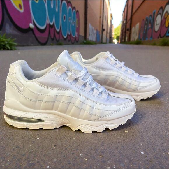 Nike Air Max 95 Triple White GS Youth Size 5.5Y - Picture 3 of 8